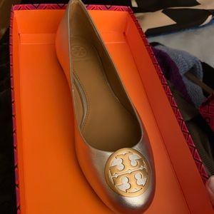 Brand new, never worn Toy Burch flats.